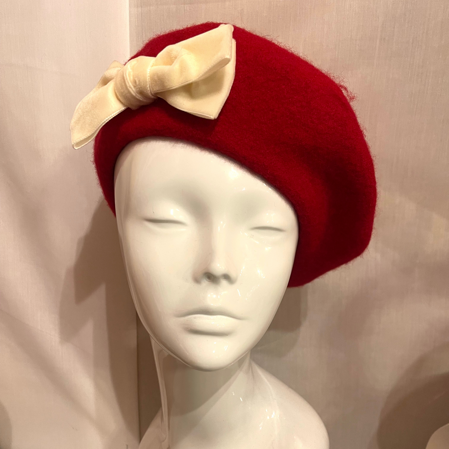 Velvet Bow Beret